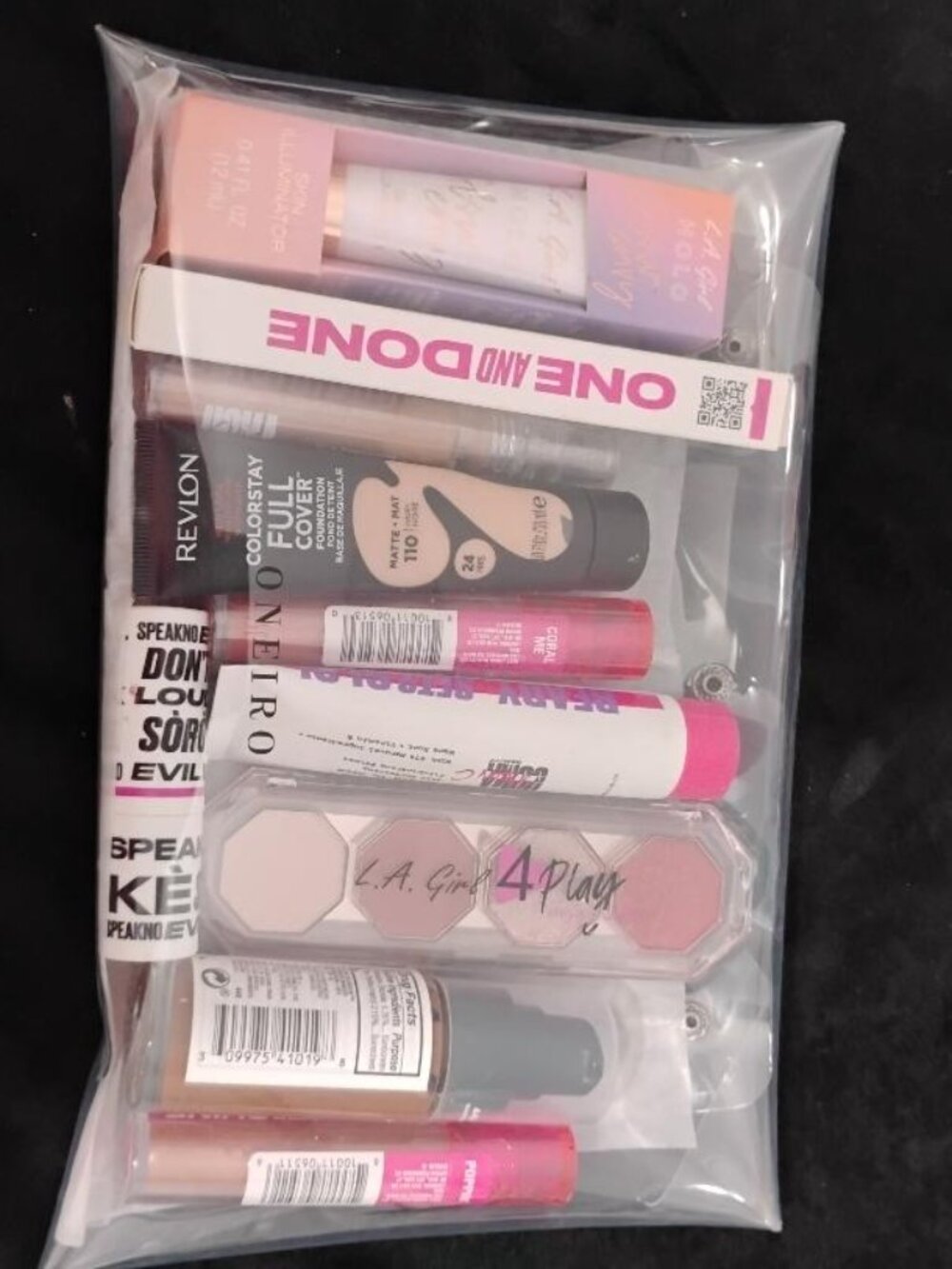 Pouch With Assorted Beauty Items NWT